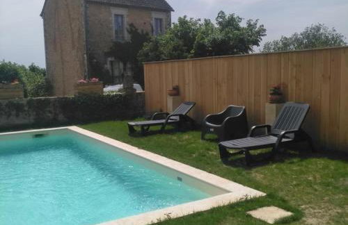 Appartement avec piscine privée et vue château proche Sarlat - FR-1-616-39 - Foto 18