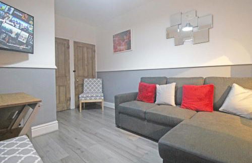 Panton Road - Modern Classic Terrace - Photo 3