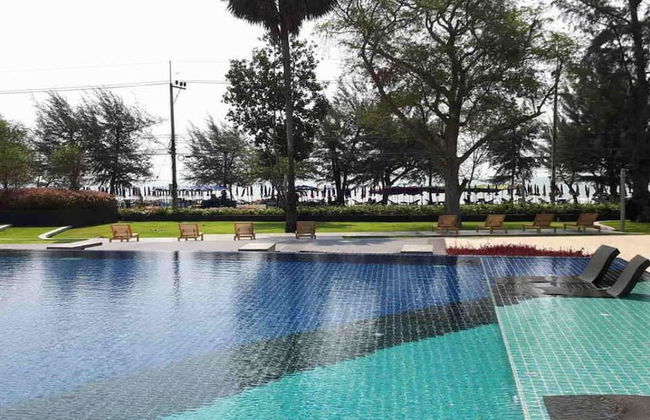 LPN Park Beach Cha-am Beachfront - Photo 21