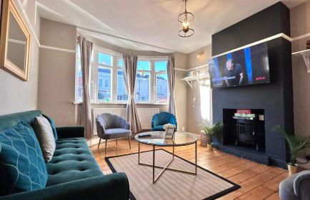 Fully Furnished New Malden 3BDR Home with Parking Washer Dryer and Garden near Kingston - Foto 14