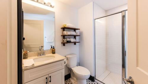 Luxury Downtown Apt with Parking, Gym, and Lap Pool - Foto 4