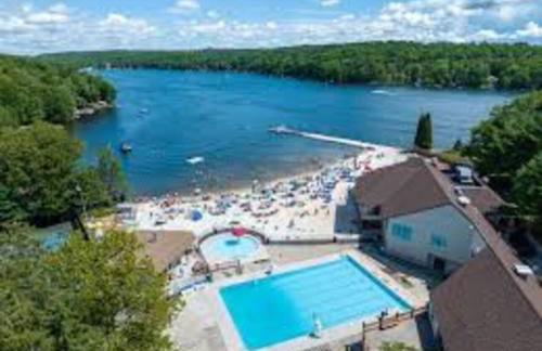 Pocono's Resort | Fire Pit, Jacuzzi, Winter Sport - Foto 80