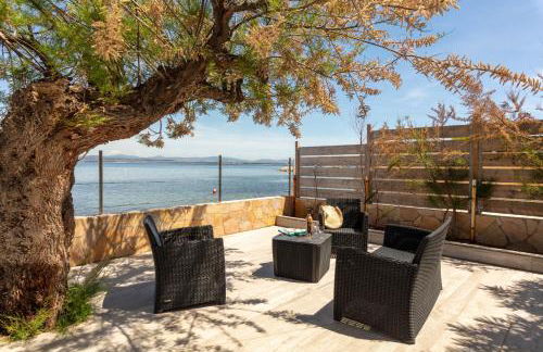 Mon Rêve, charmant cabanon les pieds dans l'eau à la Madrague, confortable et lumineux - Foto 22