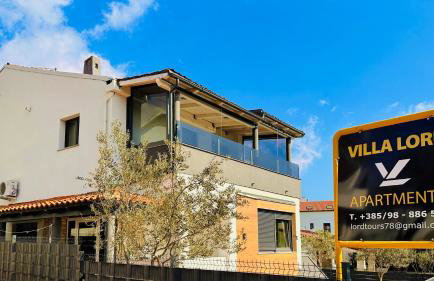 SANJA - with a large covered terrace and pool - Foto 9