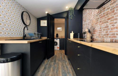 Sleeps14,Sauna,ColdPlunge,Hottub,xboxroom,XLgarden - Foto 60