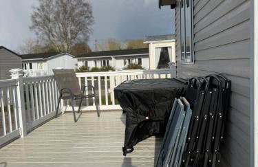 Serenity 2 and Serenity 1 Central lounge sleeps 6 3 bedrooms with 2 bathroom - Foto 5