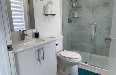 NEW 3 Story in Homestead- 3/2.5 Balcony & Rooftop - Foto 8