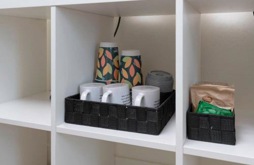 Modern 1BR Suite w AC Sleeps 3, NW Bakersfield - Photo 14