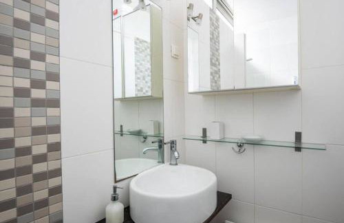 Studio Rio Unique Space With Garden and Garage - Photo 31