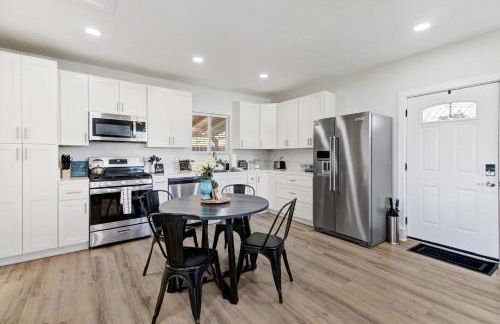 Country Charmer Single Story Cottage Pet Friendly - Foto 13