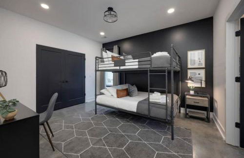 Skyline Luxury - Rooftop Deck- King Suites-Garage - Foto 11