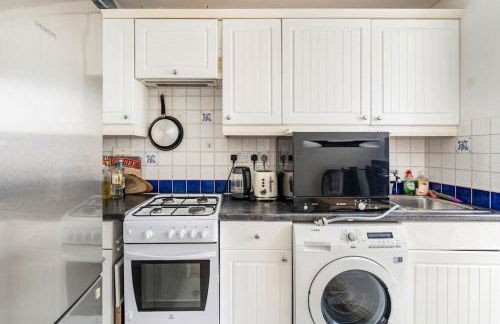 QuaintGarden Apartment@Near Tower Bridge & Big Ben - Photo 2