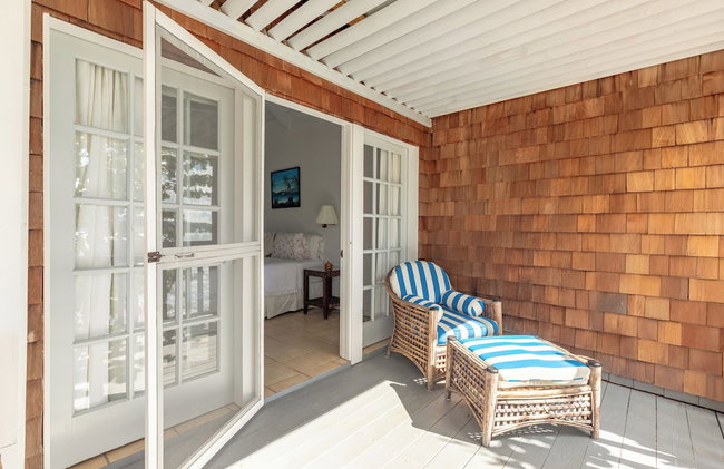 Fort Recovery Beachfront Villa & Suites Hotel - Photo 44