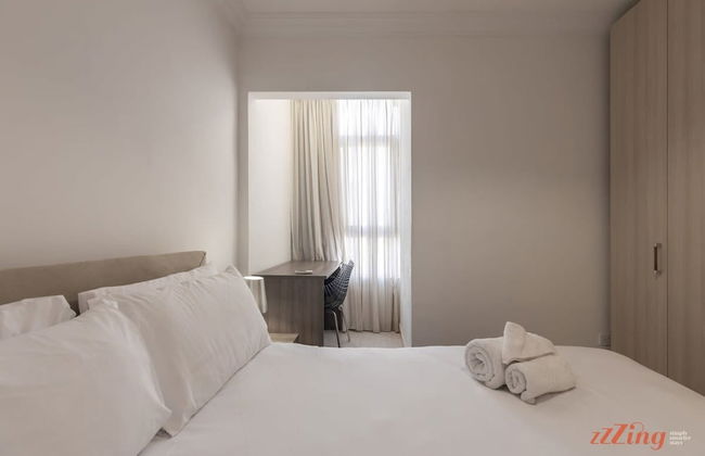 Mediterranean Living Right by the Beach - Foto 9