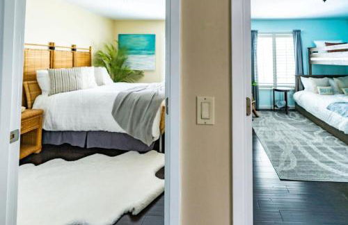 Resort style back yard heated pool and spa - Foto 33