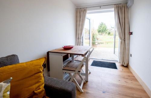 Oak - Three Tuns Apartments, Pettistree, Wickham Market - by Aldeburgh Coastal Cottages - Foto 12