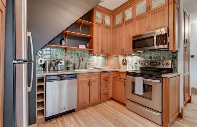 Lyndale Bungalow - Photo 8