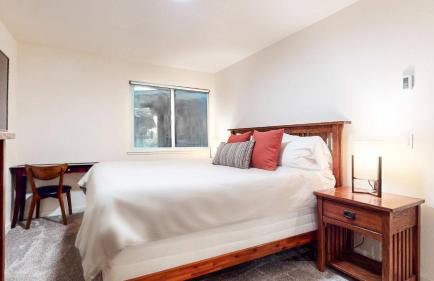 Mid Century Modern Cabin #212 - Walk to Village - Foto 34