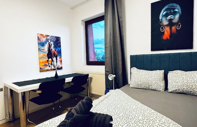 Cozy 3BR Apt with Garden Sleeps 10 - Foto 58