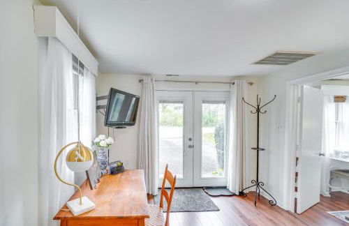 Hike, Sip and Explore Charming Waterford Cottage! - Foto 7