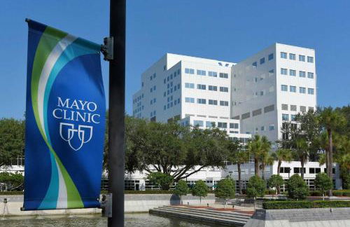 Cozy 2 BR Apt |King Bed |Pool |Gym| Close to Mayo - Foto 34