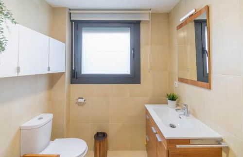 Gran chalet con amplio jardín próximo a Pamplona - Foto 44