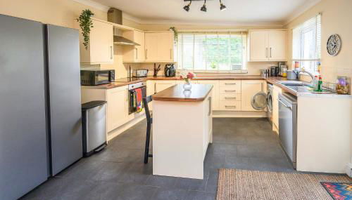 LLAREGGUB Amazing House In Afan Forest With Breath-Taking Views By STAE-Homes - Foto 5, stove, dishwasher, pet friendly, toaster