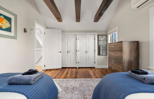 2BR Home|Downtown Rockport w/parking|Walk 2 Ocean - Foto 19