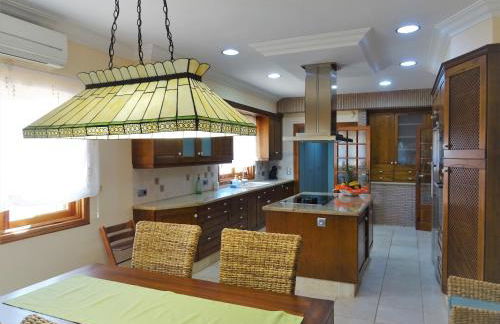 Villa with private pool and tennis court 150 metres from the sea-Villa el Olivo - Photo 58