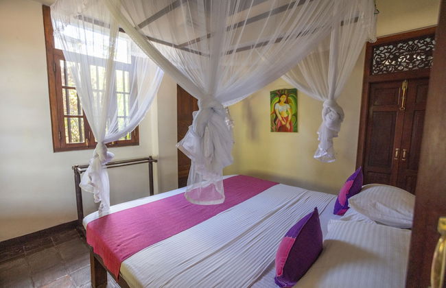 South Point Abbey Whole Villa 4 Bedroom (Sleeps 9) - Photo 7