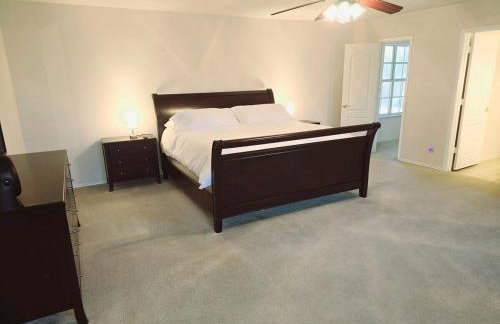 Dallas Lakeside Bliss Stay - Private Pool, Air hockey and High speed internet - Foto 15