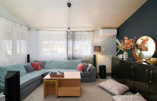 Sea-View Apt Argyroupoli, Athens - Foto 1