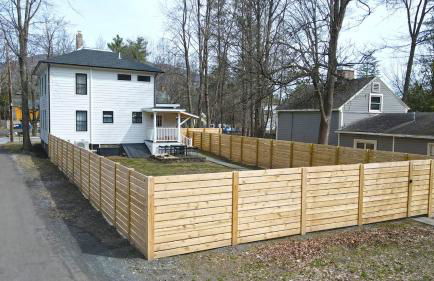 Renovated home seconds from town - Foto 14