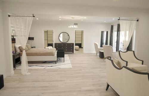 Sleek 7BR Exquisite Estate Resort Pool, Sauna, Spa 6500 SQF - Foto 66