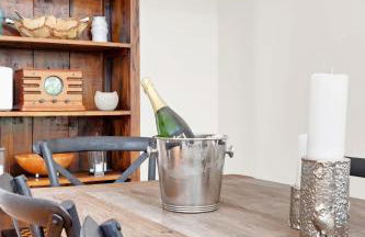 Stylish 3BR Retreat Close to Coast & Wineries - Foto 12