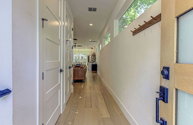 Private Backyard in East Austin - Photo 26