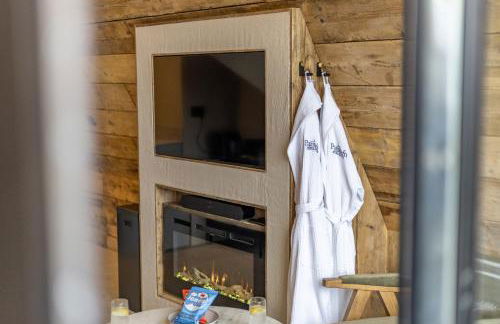 The Tri-Pod - Photo 3