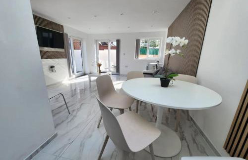 Spacious and bright one bedroom apartment - Foto 19