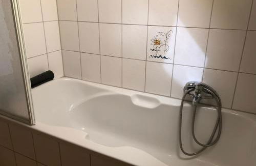 3-Zimmer Ferienwohnung Friedrichshafen nahe Stadtzentrum Bodensee 1-4 Personen - Foto 16