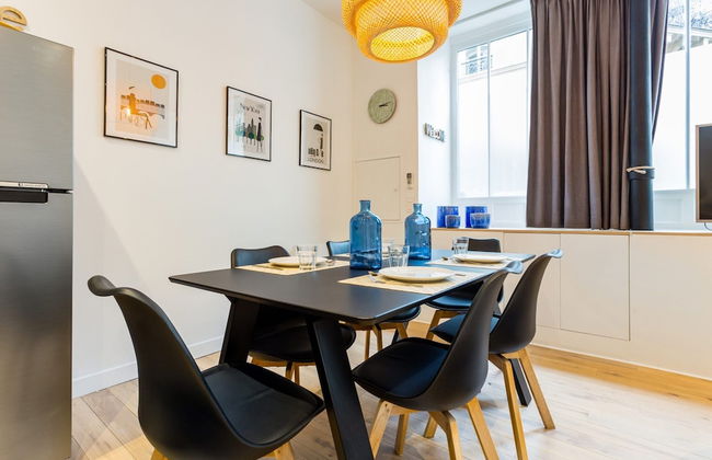 Elegant Apartment - 2bd/6p - Hotel de Ville - Foto 13