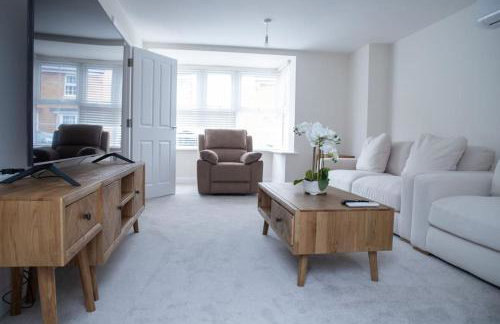 5 Swiftsure - Stunning 4 Bed Home, free parking - Foto 17