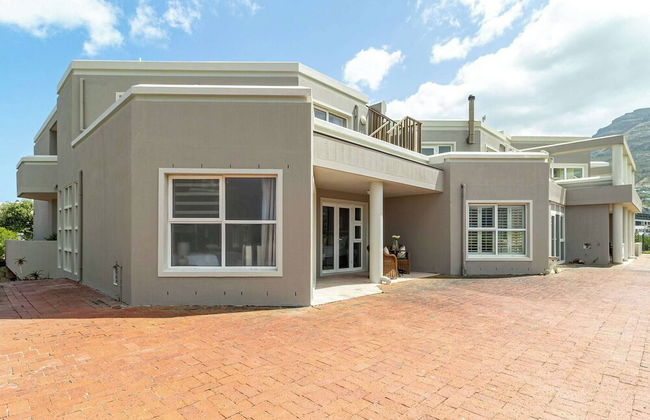 Beachfront Villa Sea Breeze, Hout Bay, Cape Town - Photo 65
