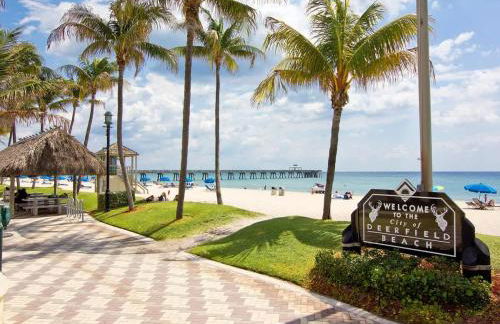 Hemingway 3 Bedroom Condo 2 Blocks from the Beach - Photo 30