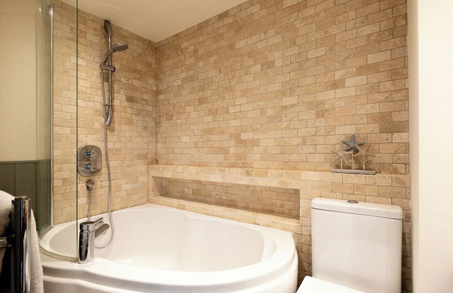 Coach House - Lovely Home in Cheltenham - Photo 77