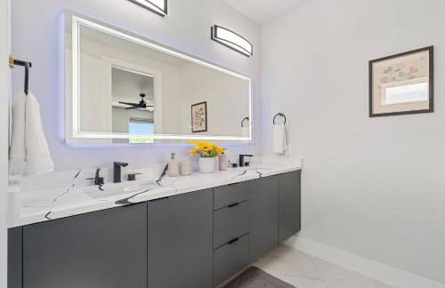 Luxurious 5 BD 5 BA Home|Rooftop + Hot tub + Grill - Foto 6