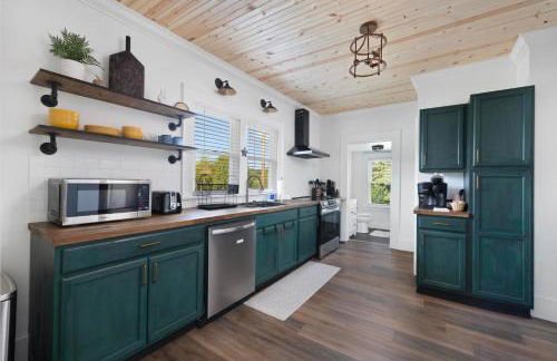 Walk to State Street - Remodeled Home - Foto 14