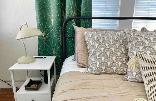 Historic & Chic Beaumont Getaway - Photo 9