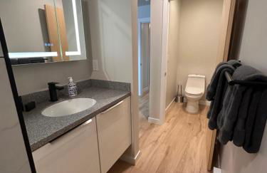 DWELL in Alaska "BIGGER" Unit o - Foto 22