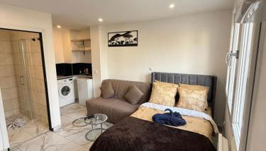 CHARMANTE STUDIO PROCHE PARIs - Foto 4