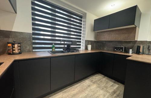 Luxury 2 Bed West London, Free Parking - Photo 12